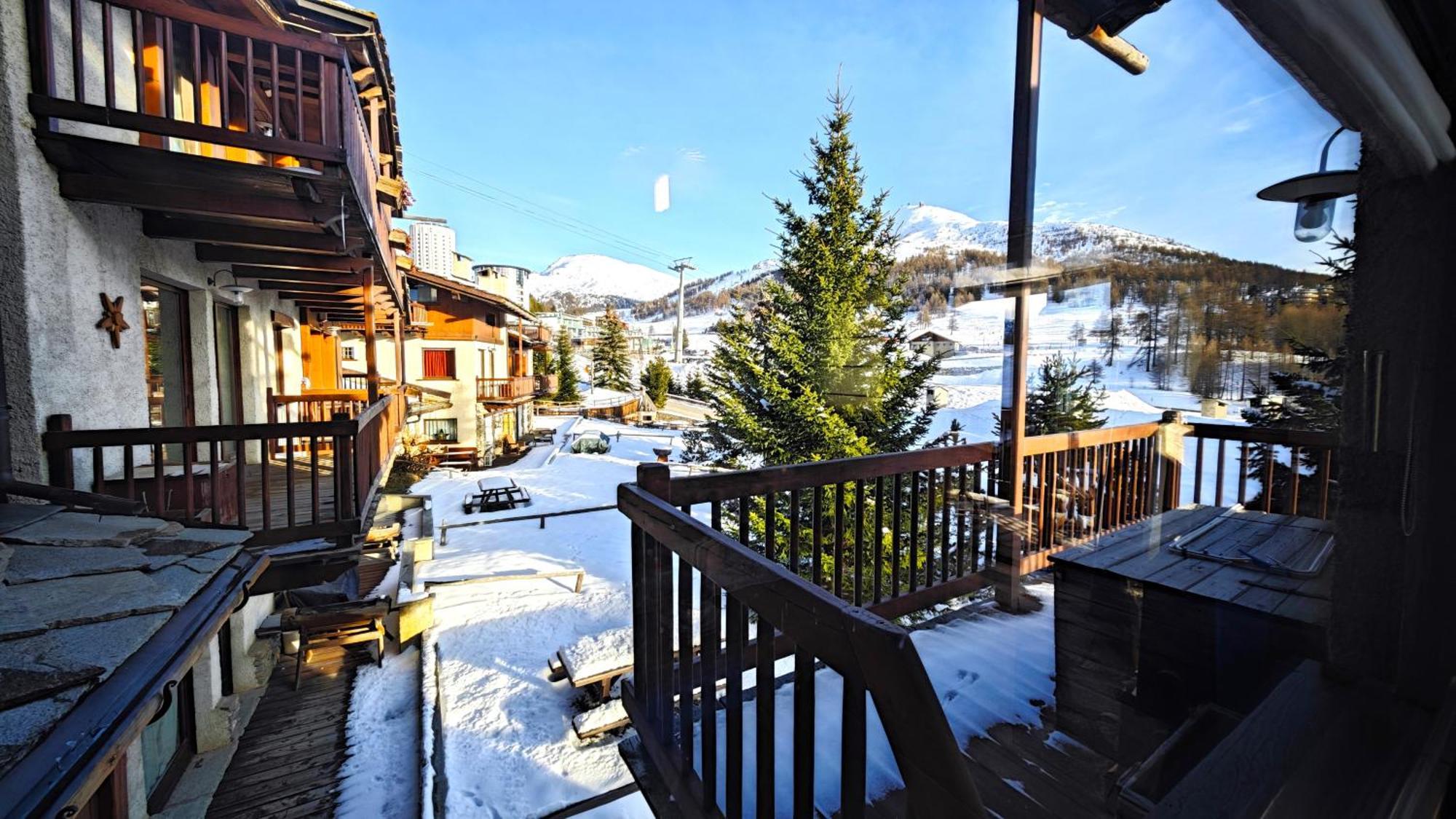 فيلا Hostdomus - Imperial Chalet سيستريير المظهر الخارجي الصورة