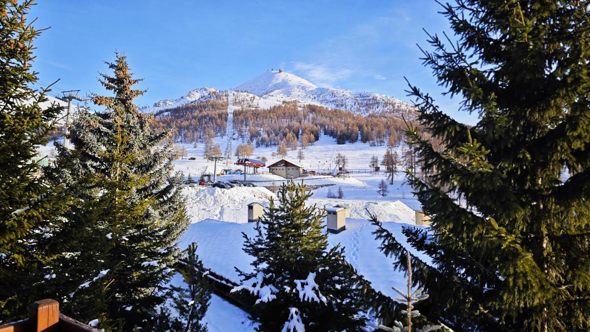 فيلا Hostdomus - Imperial Chalet سيستريير المظهر الخارجي الصورة
